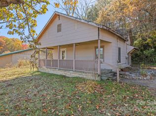 8063 Carolina Blvd, Clyde, NC 28721