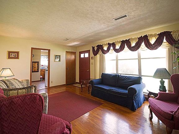 4th image of 6120 New Beaver Creek Dr