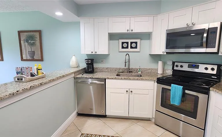 1515 Pinellas Bayway S #62 — Photo 23