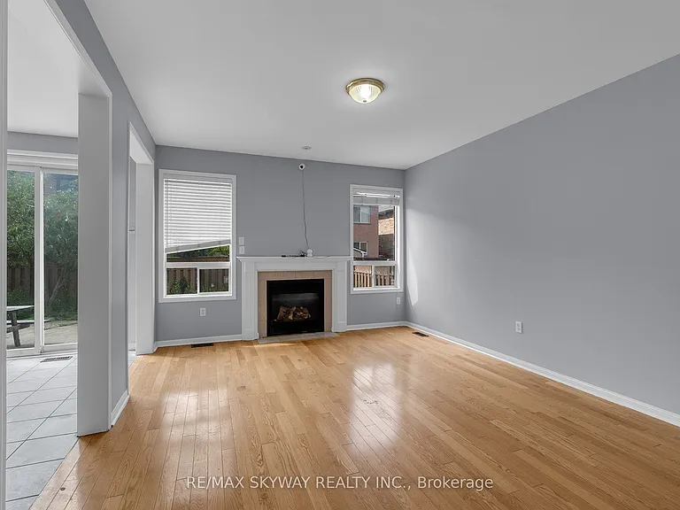 16 Raccoon St — Photo 7