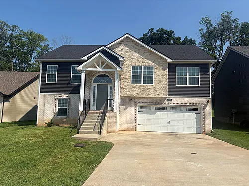1121 Cardinal Creek Dr Photo 1