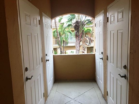 2nd image of 5035 Fairways Cir APT C205