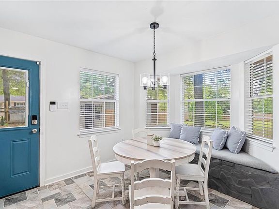 5th image of 3030 Charmingdale Drive W