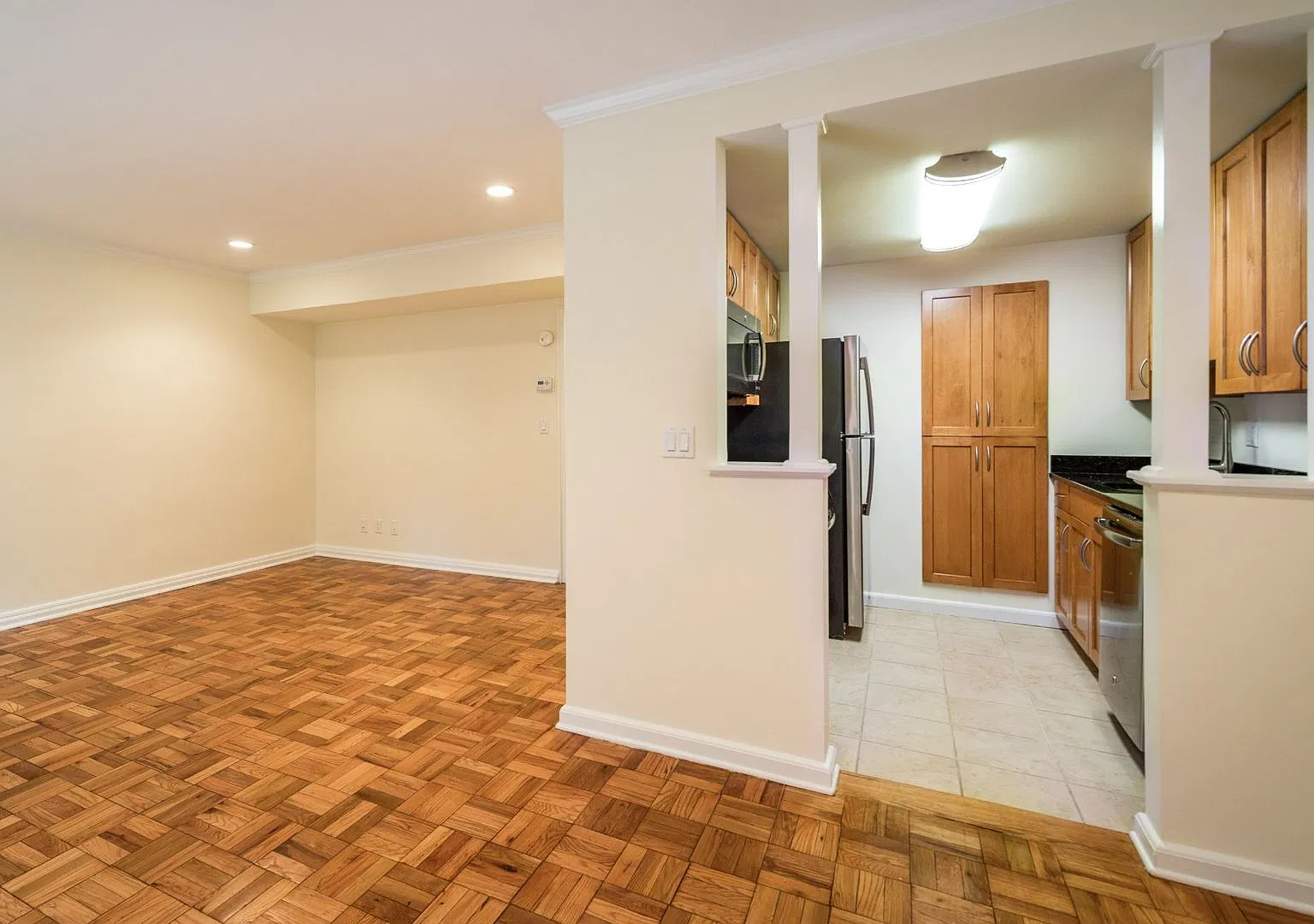 1bed/1.5bath in Brookline — Photo 1
