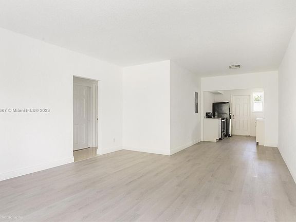 3rd image of 9770 E Bay Harbor Dr #4N