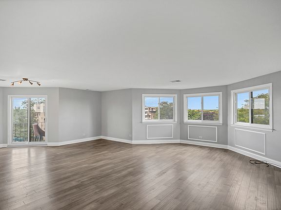 2nd image of 1275 Baldwin Ln #606