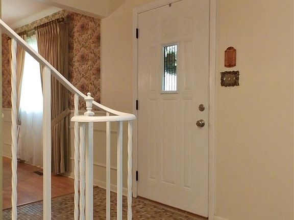 2nd image of 3618 Kirkfield Dr