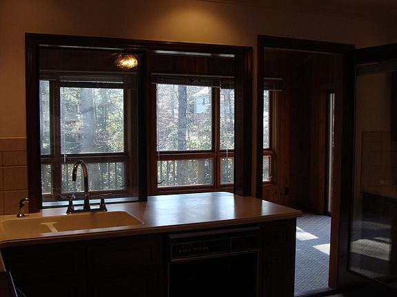 4th image of 5056 Bluebird Dr