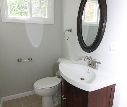 5th image of 1435 Narcissus St