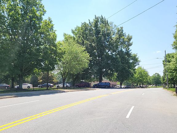5th image of 1909 McGuinn Dr