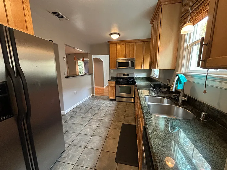 1114 Castro Way — Photo 12