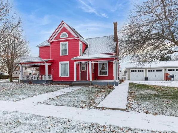 143 E Davis St, Preston, IA 52069