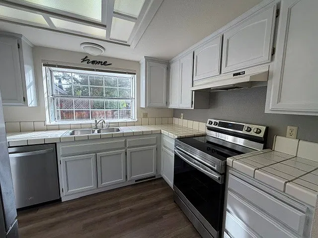 2 bed, 1203 sqft, $3,000 — Photo 3