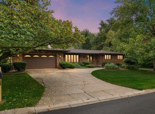 4204 Victoria Dr, Valparaiso, IN 46383