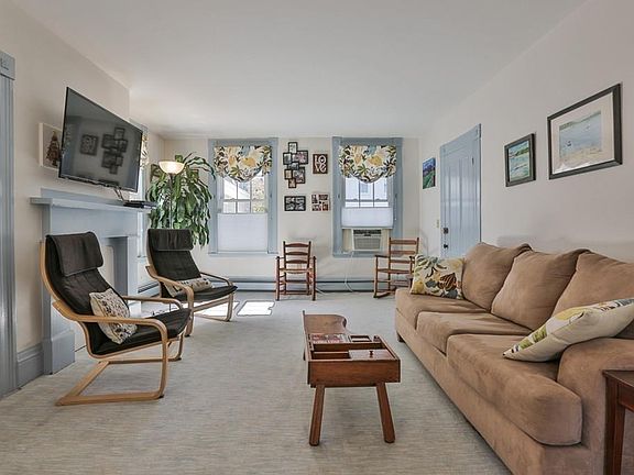 4th image of 9 Charles St #1