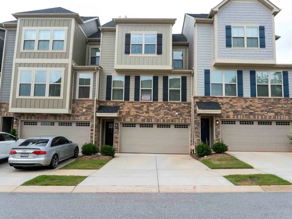 8 Questover Dr, Greenville, SC 29607