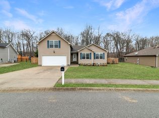 1176 Freedom Dr, Clarksville, TN 37042