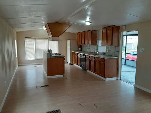 2nd image of 11211 E Bay Rd Unit 86