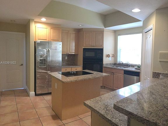 3rd image of 12515 SW 72nd Ter #Mr17