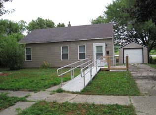 310 N Saratoga Ave, Cherokee, IA 51012