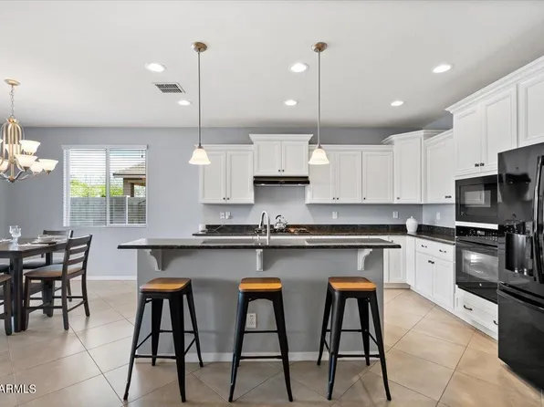 102 W CUCUMBER TREE Avenue, Queen Creek, AZ 85140