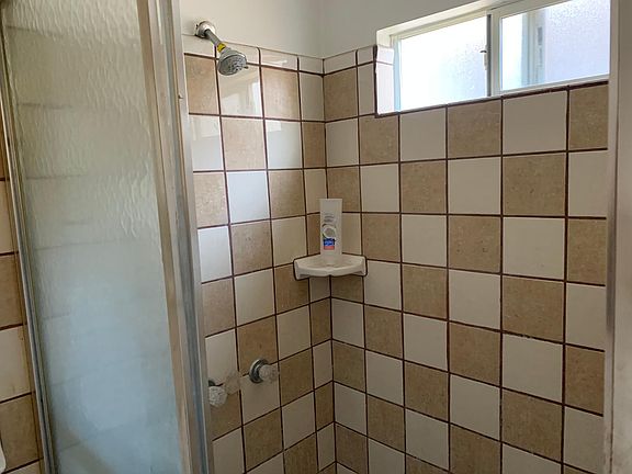 2nd image of 1618 W 105th St #3