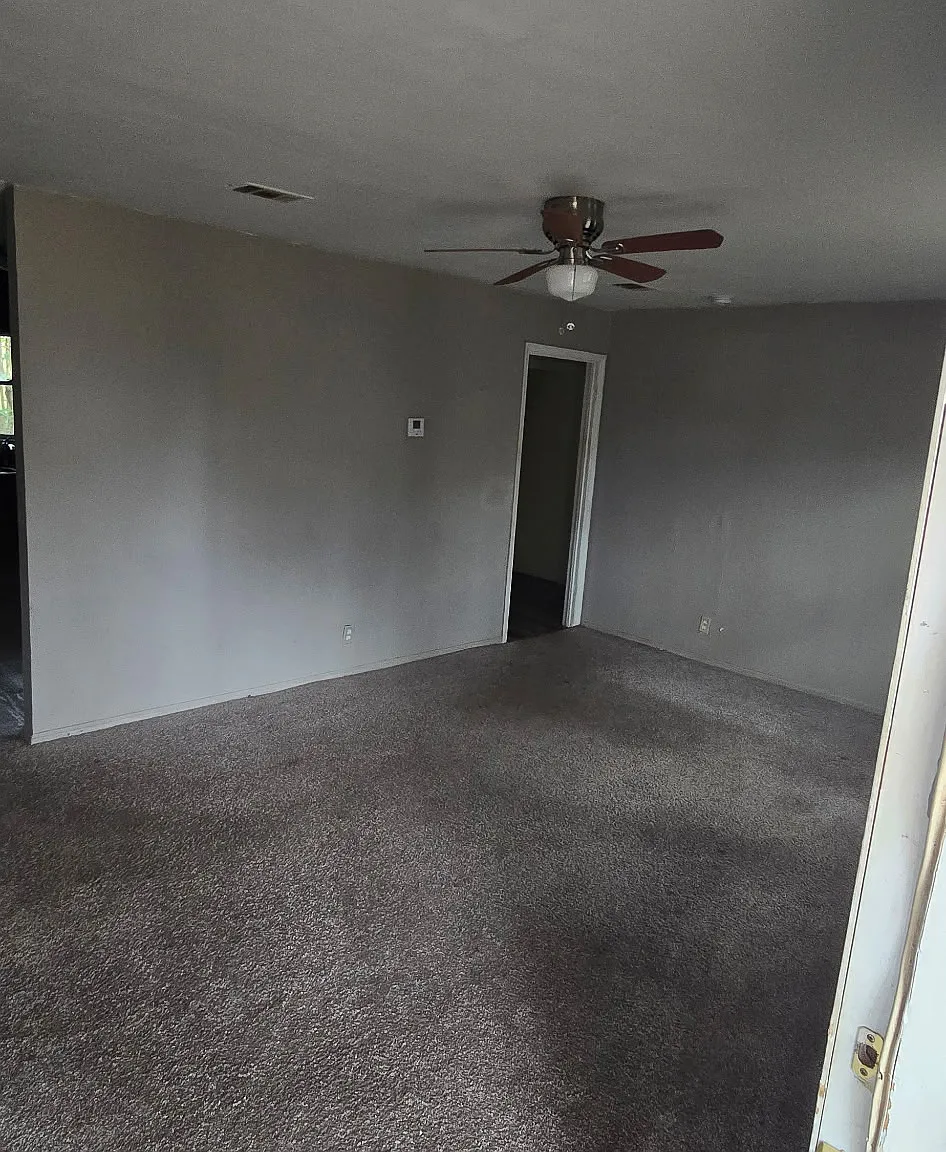 2 bed, $695 — Photo 1