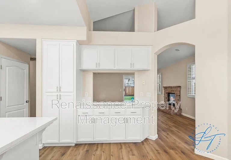 1539 Abrew Way — Photo 10