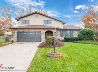12065 Murvey Dr, Orland Park, IL 60467