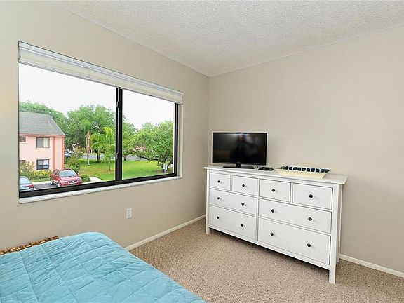 5th image of 7798 Eagle Creek Dr