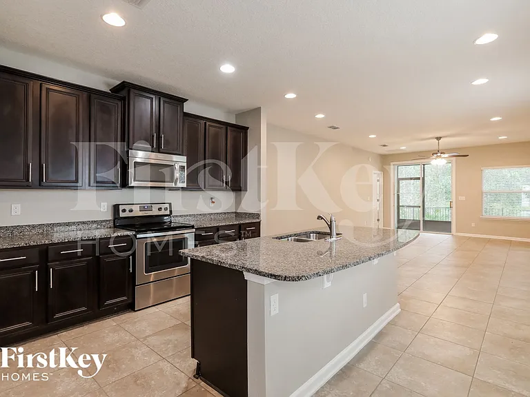 644 Drysdale Dr — Photo 7