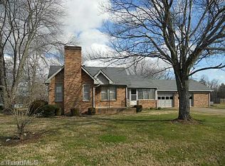 413 E Atkins St, Dobson, NC 27017