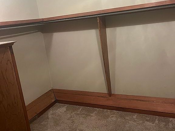 2nd image of 1909 Lake View Dr