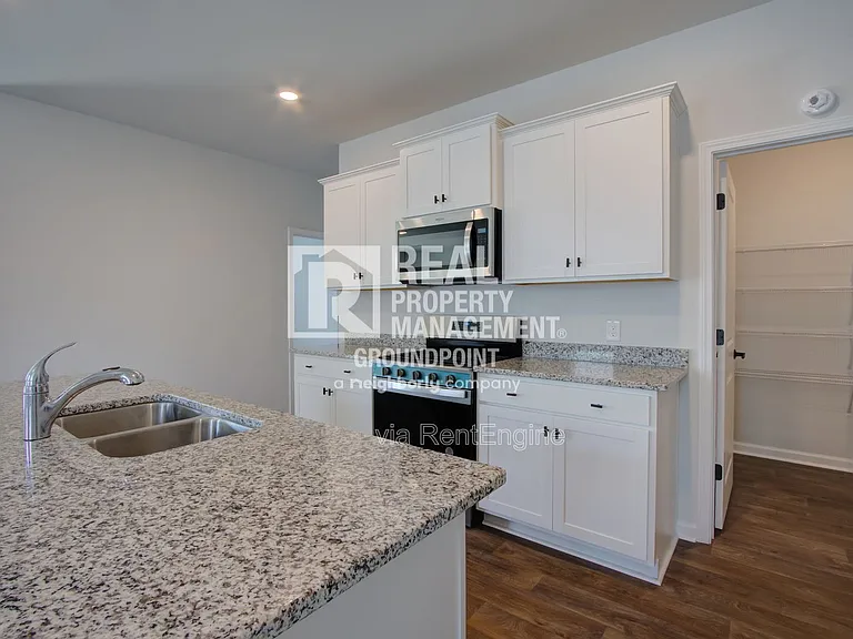 729 Long Bluff Rd — Photo 4