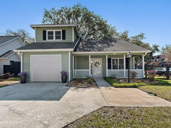 657 Fox Pond Dr, Mount Pleasant, SC 29464