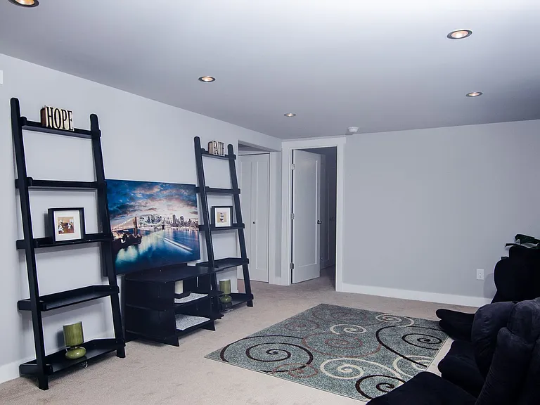 1115 Lake Washington Blvd S — Photo 14