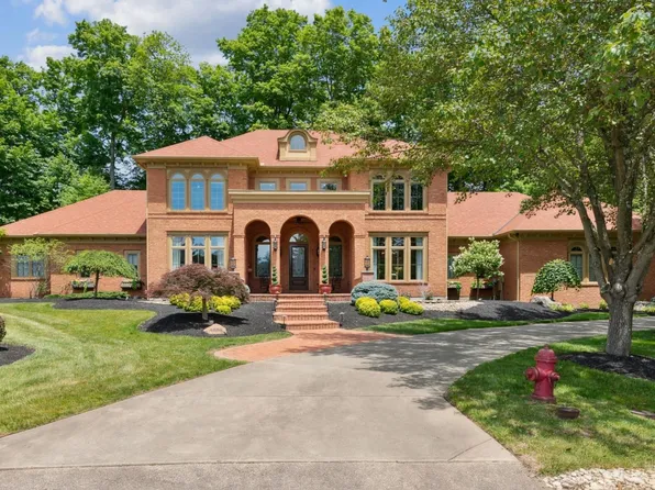4888 Woodhaven Dr, South Lebanon, OH 45065