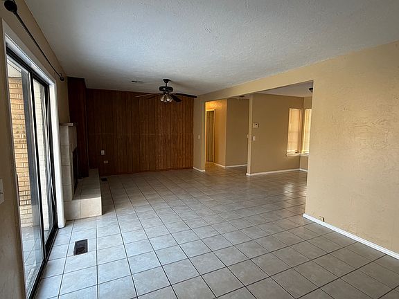 5th image of 5729 NW 31st Ter