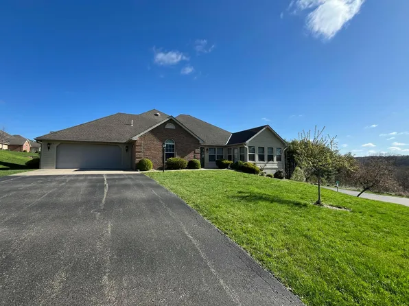 887 Edgehill Dr, Logan, OH 43138
