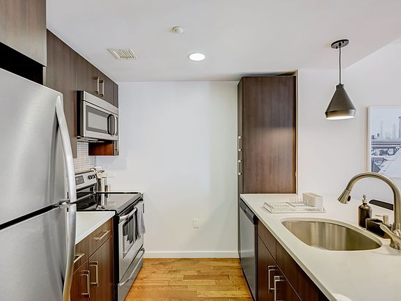5th image of 260 W 26th St APT 4I