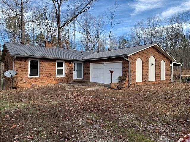 1st image of 135 Homestead Ct