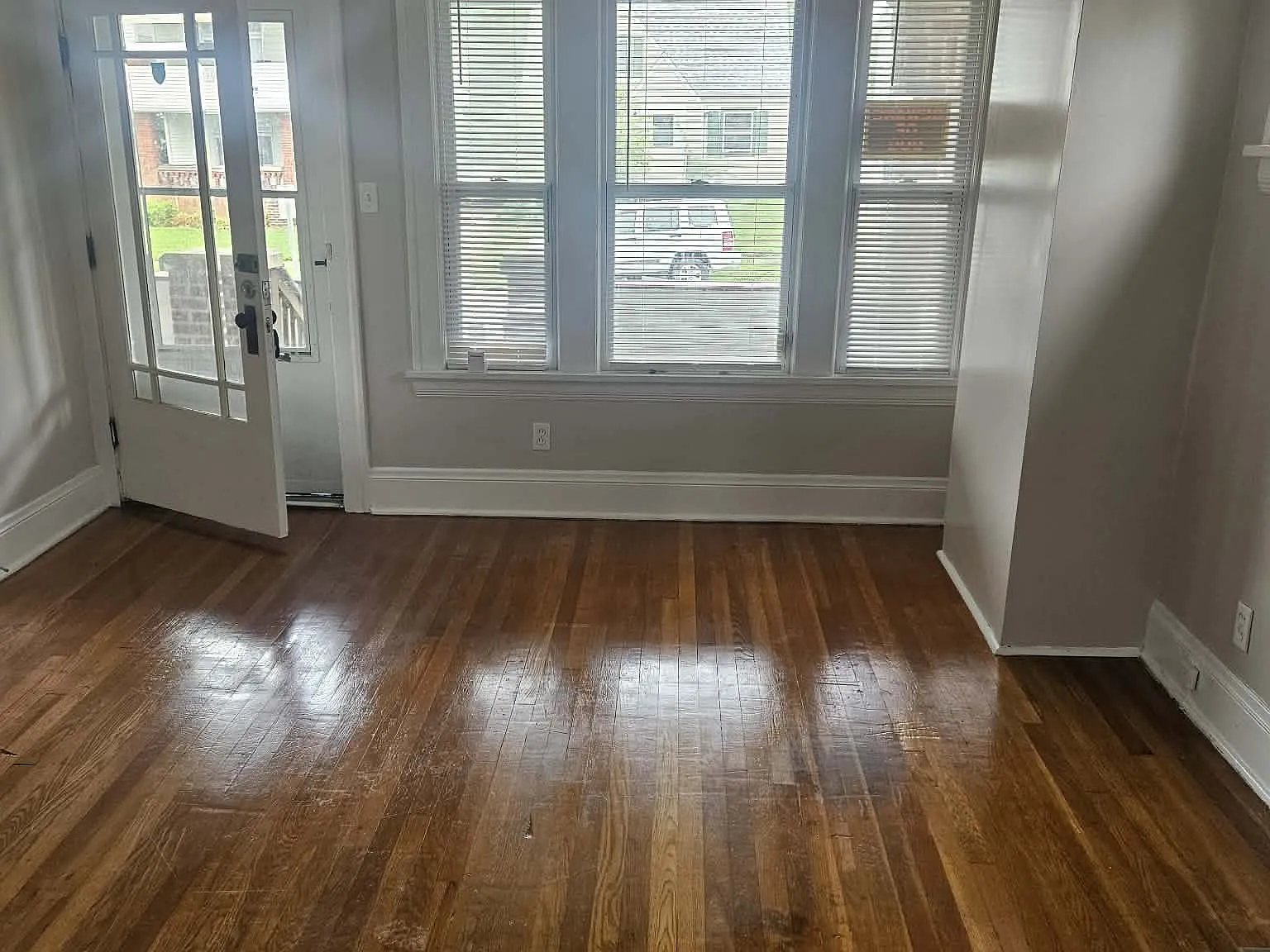 2 bed, $1,300 — Photo 2