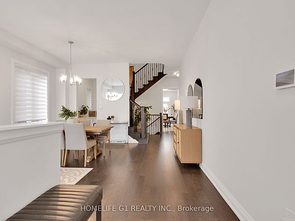 3rd image of 4044 Channing Cres