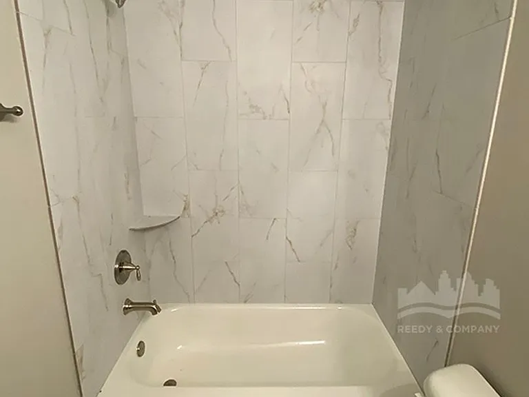 547 Rosalie Woods Dr — Photo 14