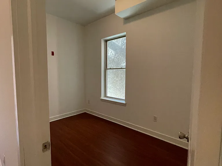 6026 Market St #1 — Photo 9