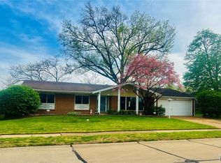 2858 Firelight Dr, Saint Louis, MO