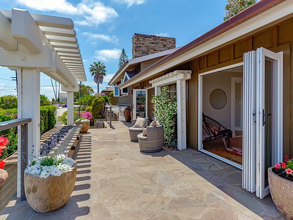 5th image of 1034 Avenida Amantea