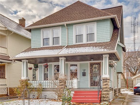 3rd image of 1386 Lakewood Ave
