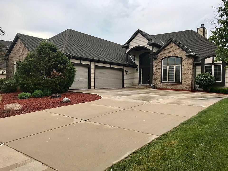 1st image of W173N5328 Ravenwood Dr