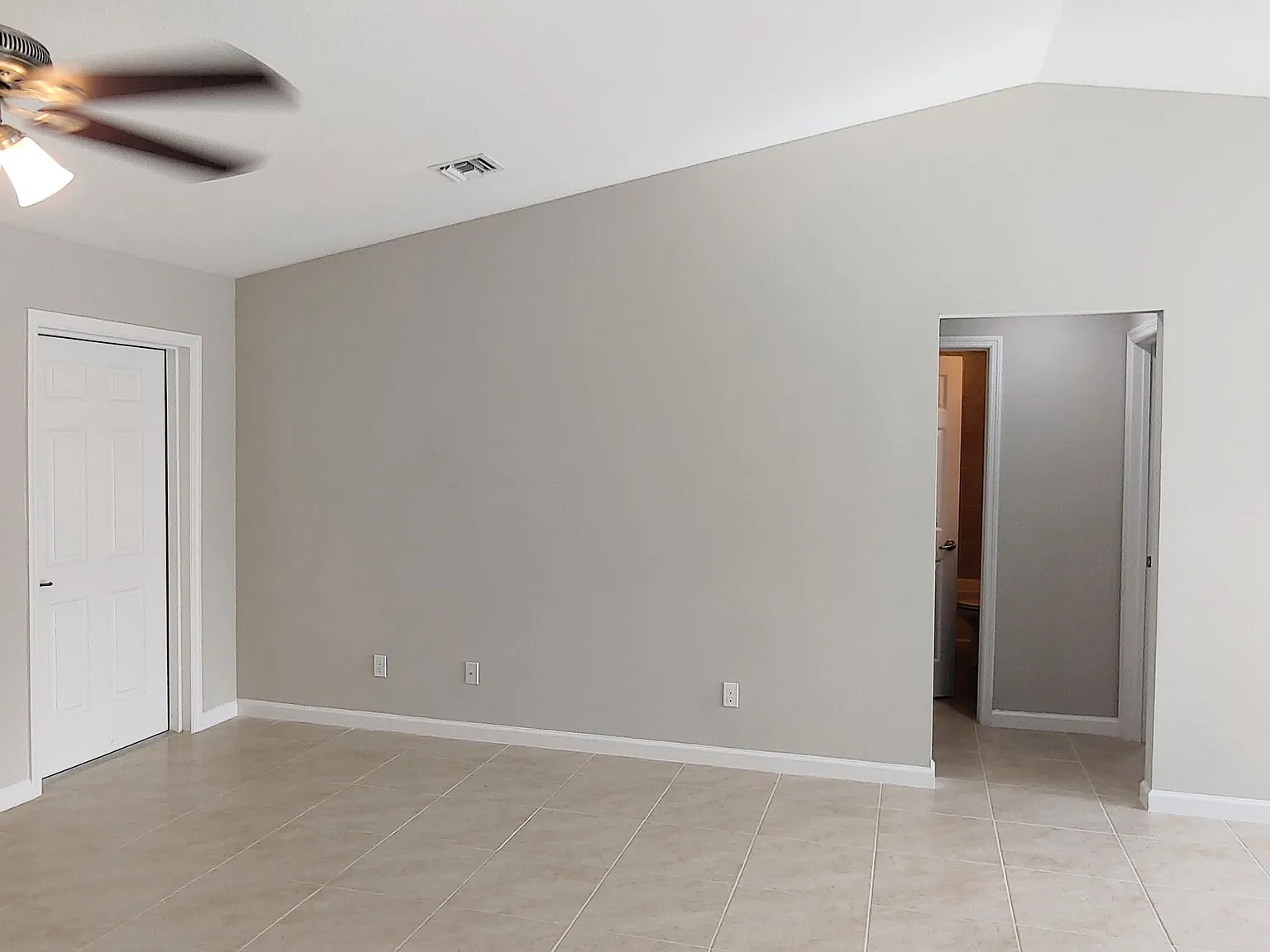 3 bed, 2.0 bath, 1336 sqft, $2,400 — Photo 3